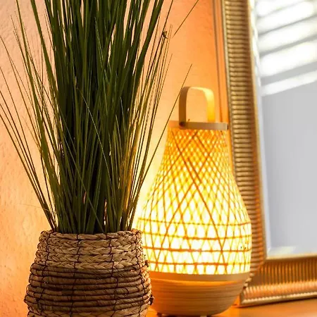 Center Apartment *
