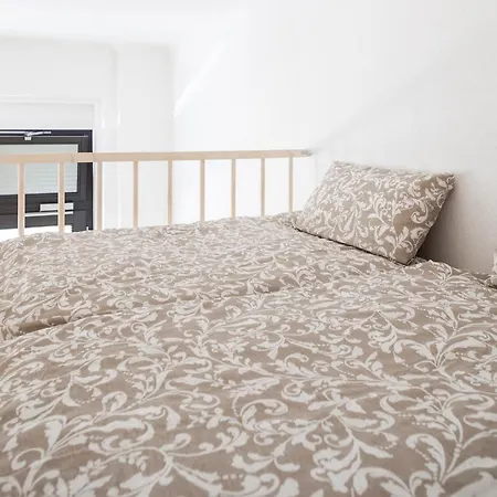 Center Apartment *
